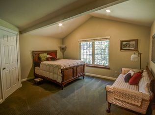 13076 Somerset Dr, Grass Valley, CA 95945