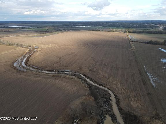 5th image of Hot Thornton Rd