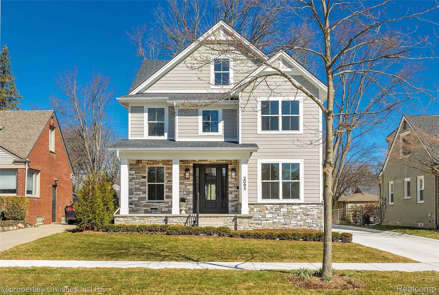 2093 Pembroke Rd photo 1