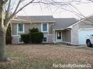1617 E James St, Derby, KS 67037
