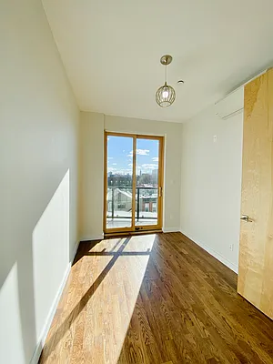 Rented by Nooklyn NYC LLC | media 30