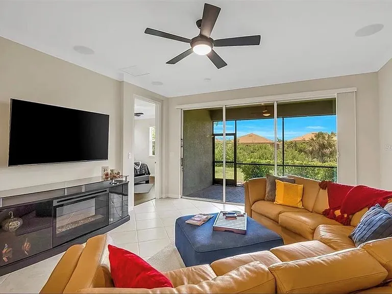 11780 Tapestry Ln — Photo 8