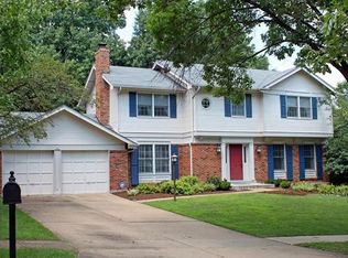 5315 Kenrick Manor Ct, Saint Louis, MO 63119