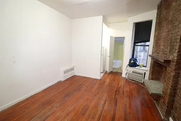 Rented by Corcoran | media 16