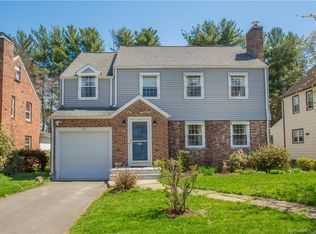 134 Penn Dr, West Hartford, CT 06119