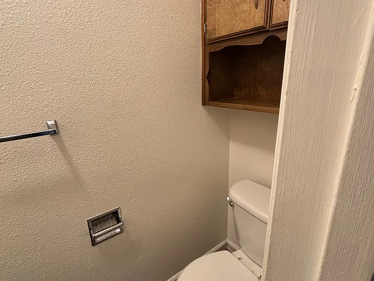 410 Pine St #1 — Photo 5