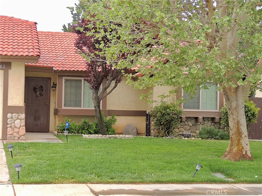 Building Photo - 1142 Stephanie Ct