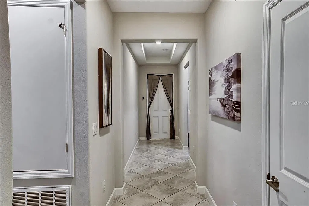 4 bed, 3.0 bath, 2057 sqft, $3,500 — Photo 3