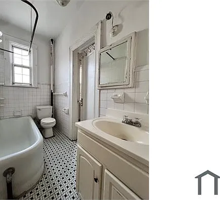 2 bed, $3,058 — Photo 3