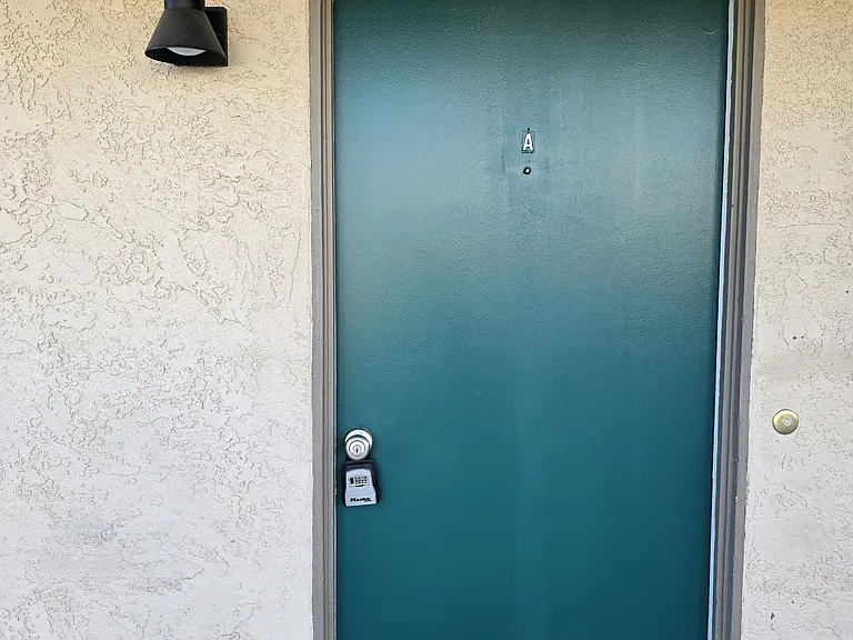 73450 Catalina Way — Photo 2