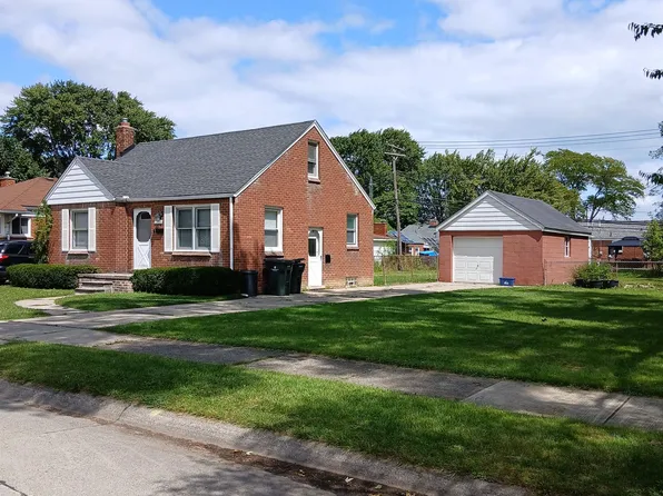 27820 Grant St, Saint Clair Shores, MI 48081