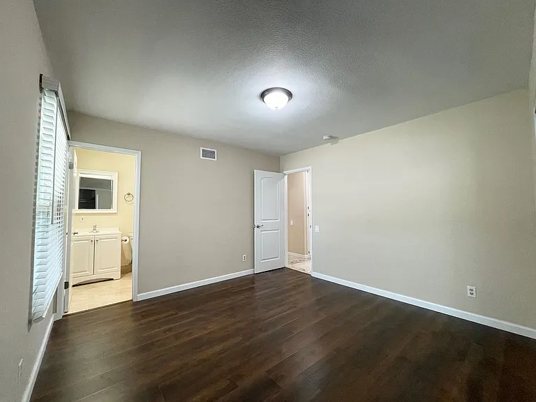 23370 Schoolcraft St — Photo 34