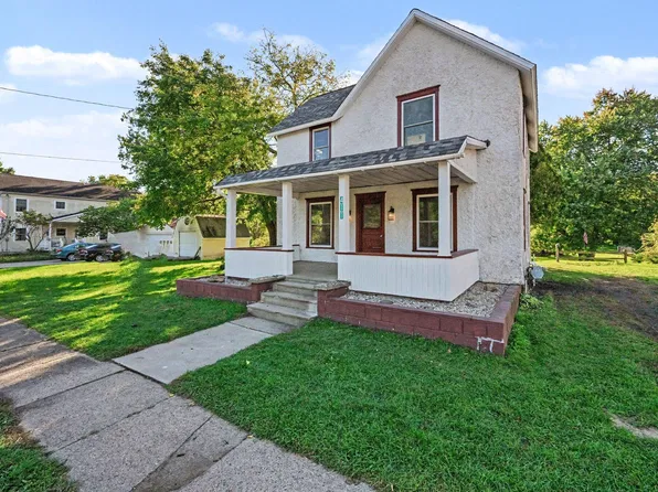 411 Augusta Dr, Augusta, MI 49012