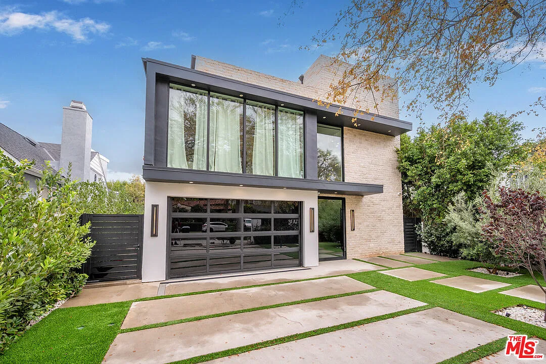 5 bed, 6.5 bath, $30,000 — Photo 1