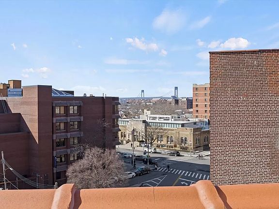 4th image of 105 Kings Hwy Unit Ph6c