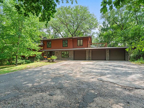 5th image of 34 N Oaks Rd