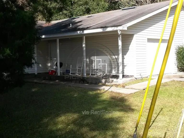2400 Barcelona Ct — Photo 1