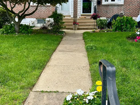 290 Gramercy Dr, Clifton Heights, PA 19018