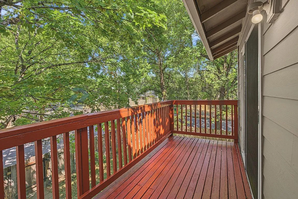 2 bed, 880 sqft, $1,400 — Photo 4