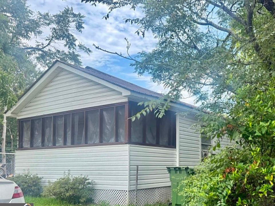 2nd image of 1006 51st St