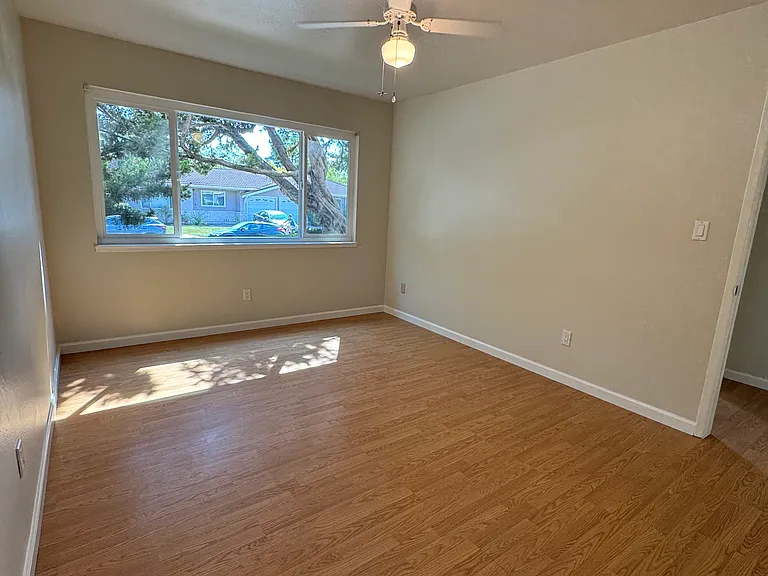 Larger bedroom (of 2BR)