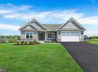 111 Starlight Ln, Lebanon, PA 17046