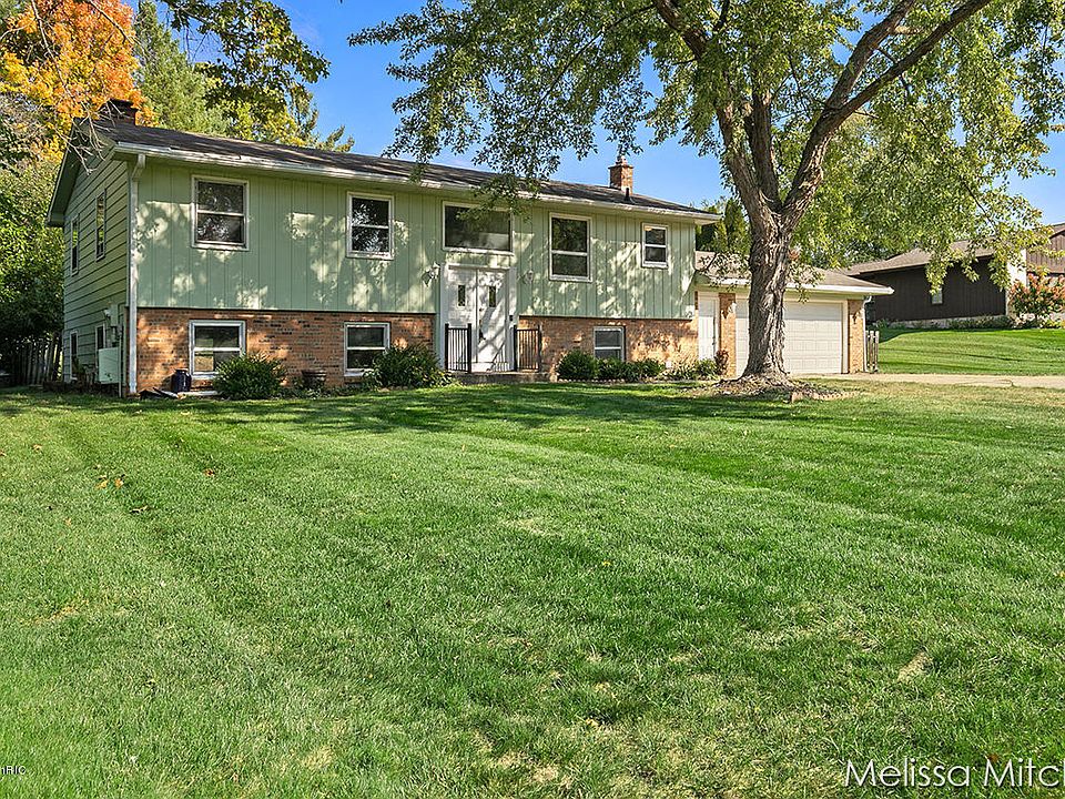 1st image of 3076 Windover Dr NE