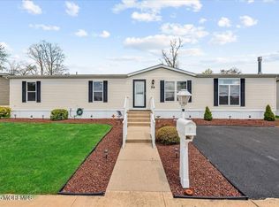 56 Silvermeade Dr, Freehold, NJ 07728