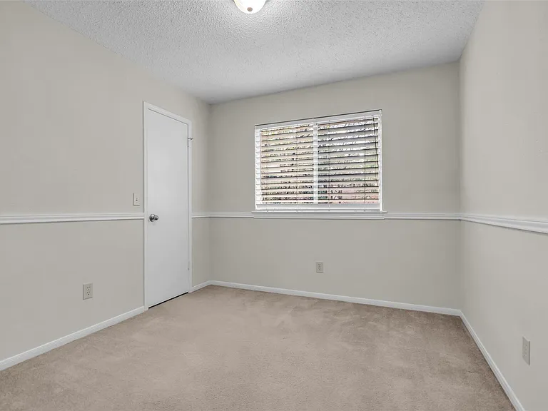 10 Treadwell Ct — Photo 16