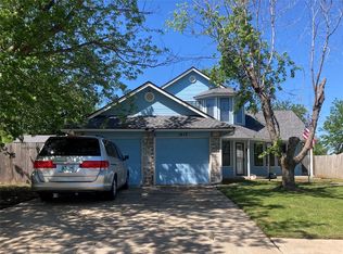 1413 SE 10th St, Moore, OK 73160