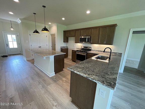 2nd image of 116 Elmwood Meadows Dr