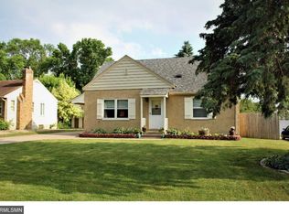 1218 Lealand Rd E, Maplewood, MN 55109