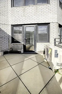 Rented by Waldstar Real Estate LLC | media 26