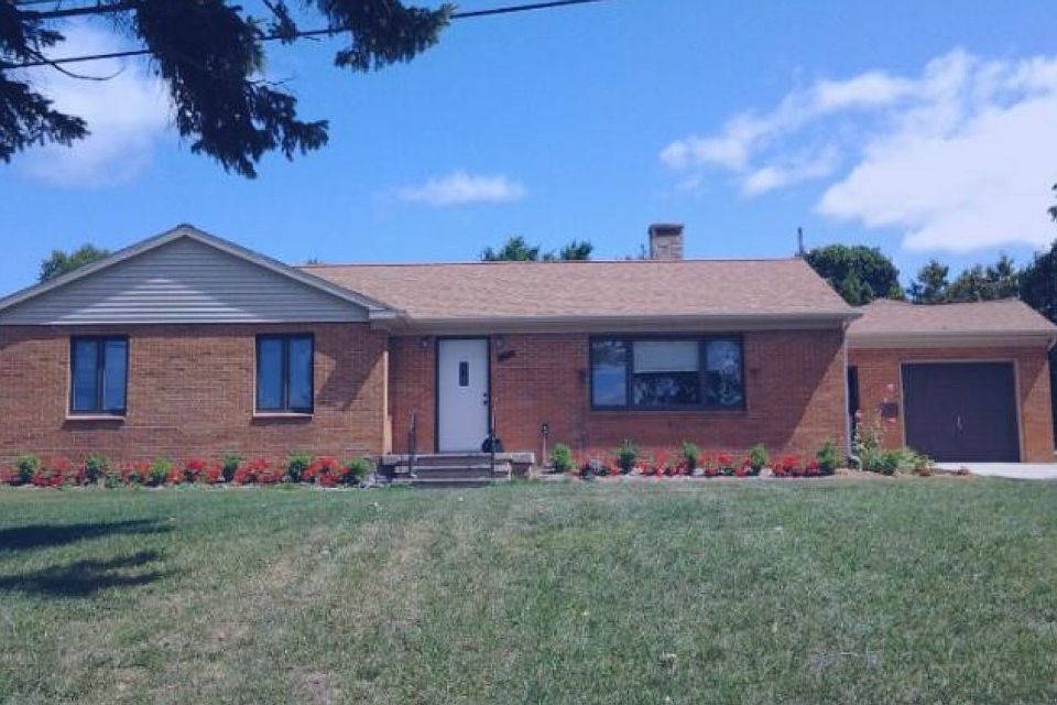2nd image of 8388 Peninsula Dr