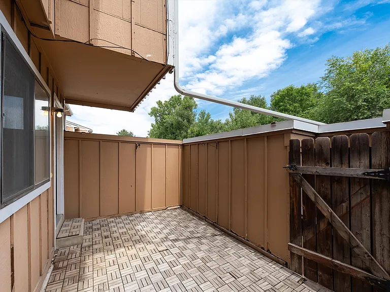 562 Vance St #D-9 — Photo 33