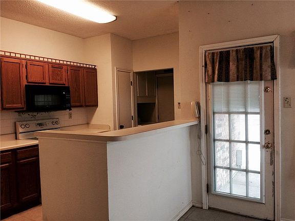 5th image of 4053 Hearthstone Dr