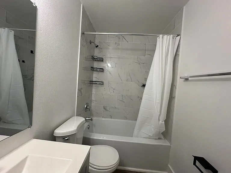 3616A NE 11th Ave #A — Photo 5