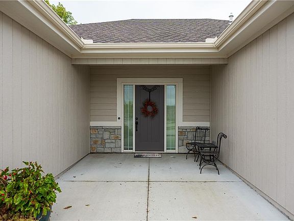 3rd image of 7565 NW Damon Dr