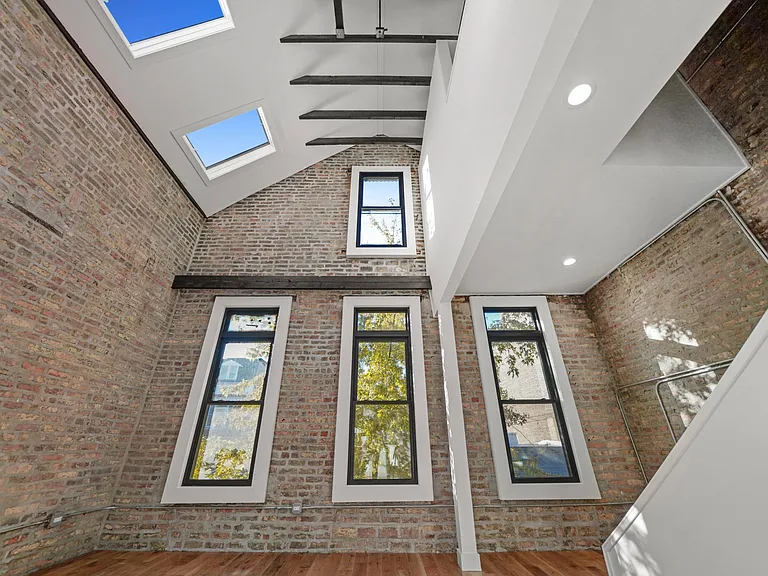 908 W 19th St #3 — Photo 15