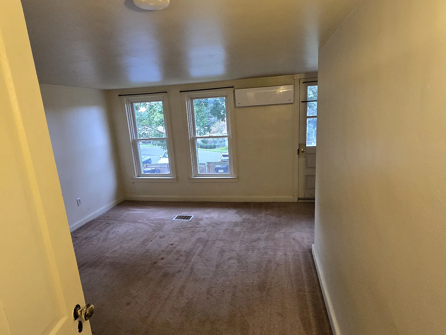 2 bed, $1,200 — Photo 4