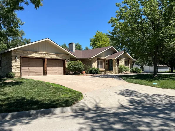 1302 N Mill St, Beloit, KS 67420