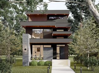 8318 120th St NW, Edmonton, AB T6G 1X7