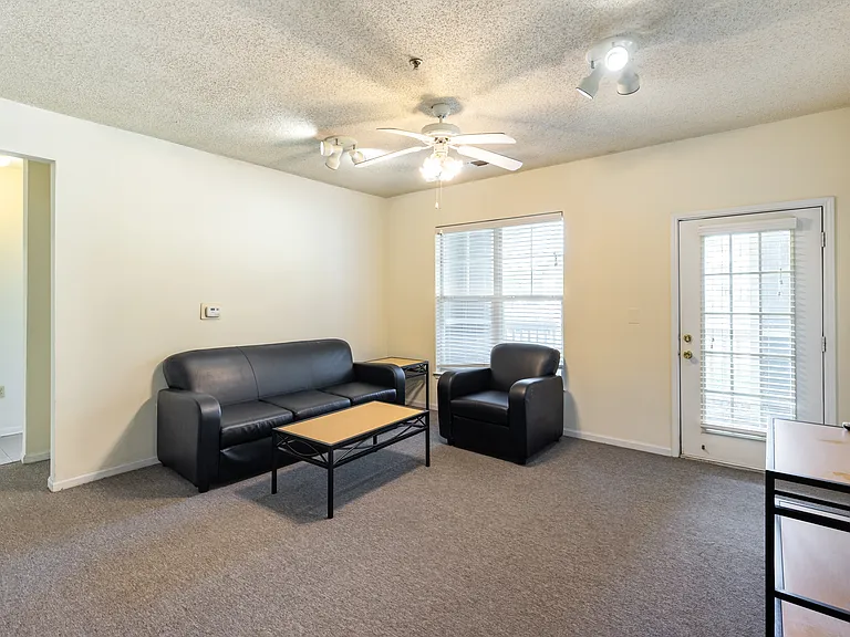 Cape Trails Apartments — Photo 35