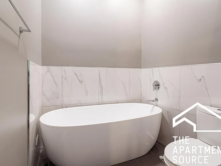 2029 W Division St #PENTHOUSE — Photo 18