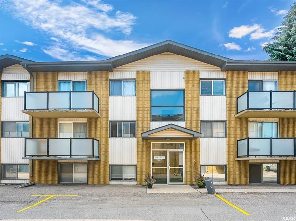 15 Assiniboine Dr #50, Saskatoon, SK S7K 1H1