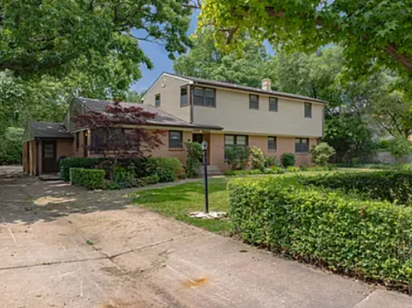 1415 Sunnyslope Ln, Manhattan, KS 66502