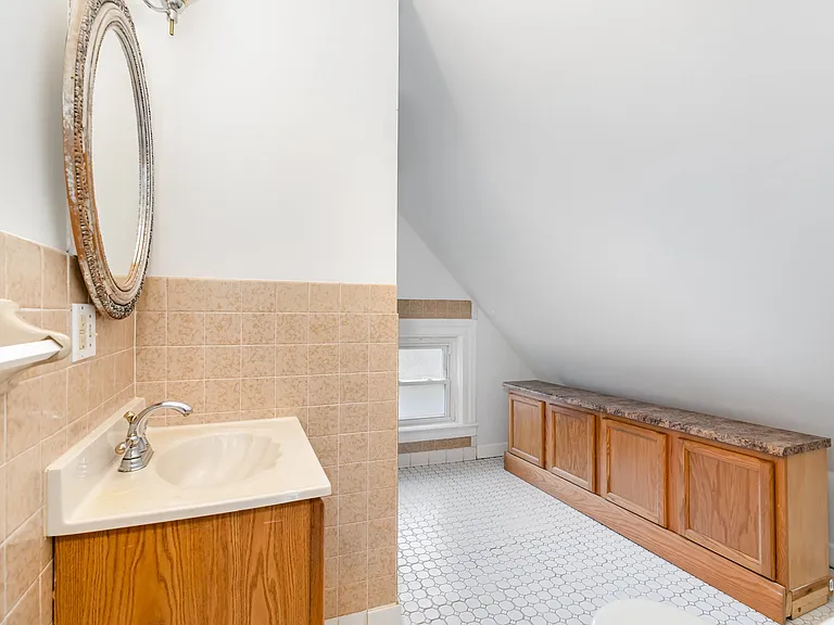 5123 Glenshade Ave — Photo 11
