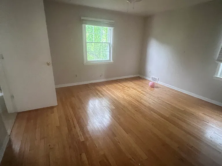 3634 Runnymede Blvd — Photo 42