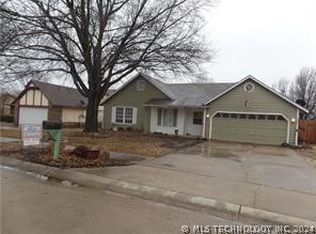 1309 W Jefferson St, Broken Arrow, OK 74011