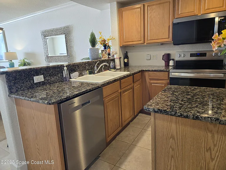 806 Mystic Dr #D407 — Photo 9